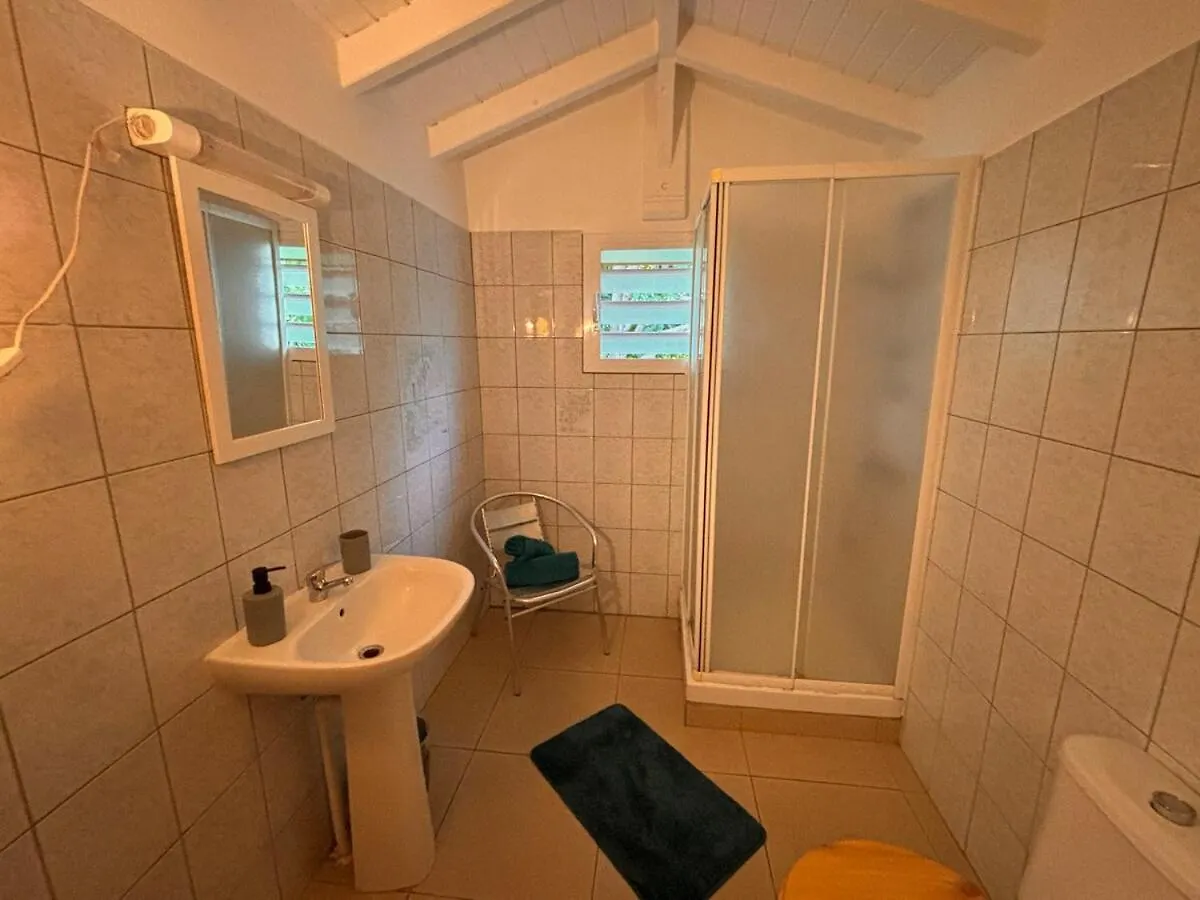 Superbe Appartement Vue Mer 데샤이에스 0*,